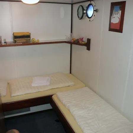 Gretha Van Holland Hotelschiff Berlin Mitte